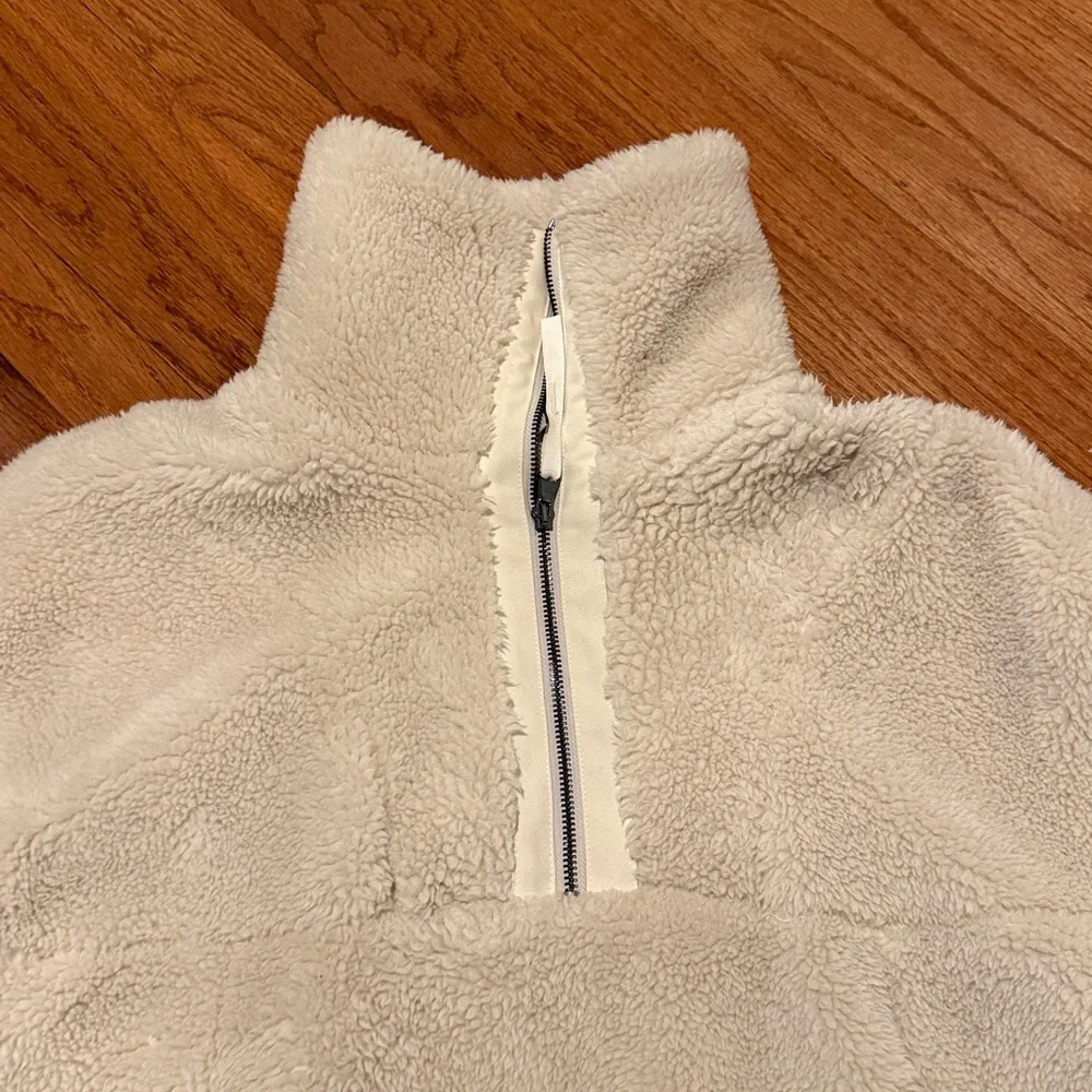 Varley fleece pullover - Picture 2 of 4